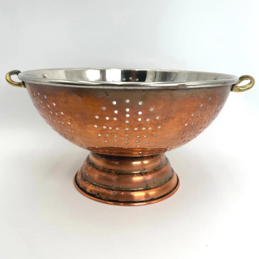 N/A vintage colander